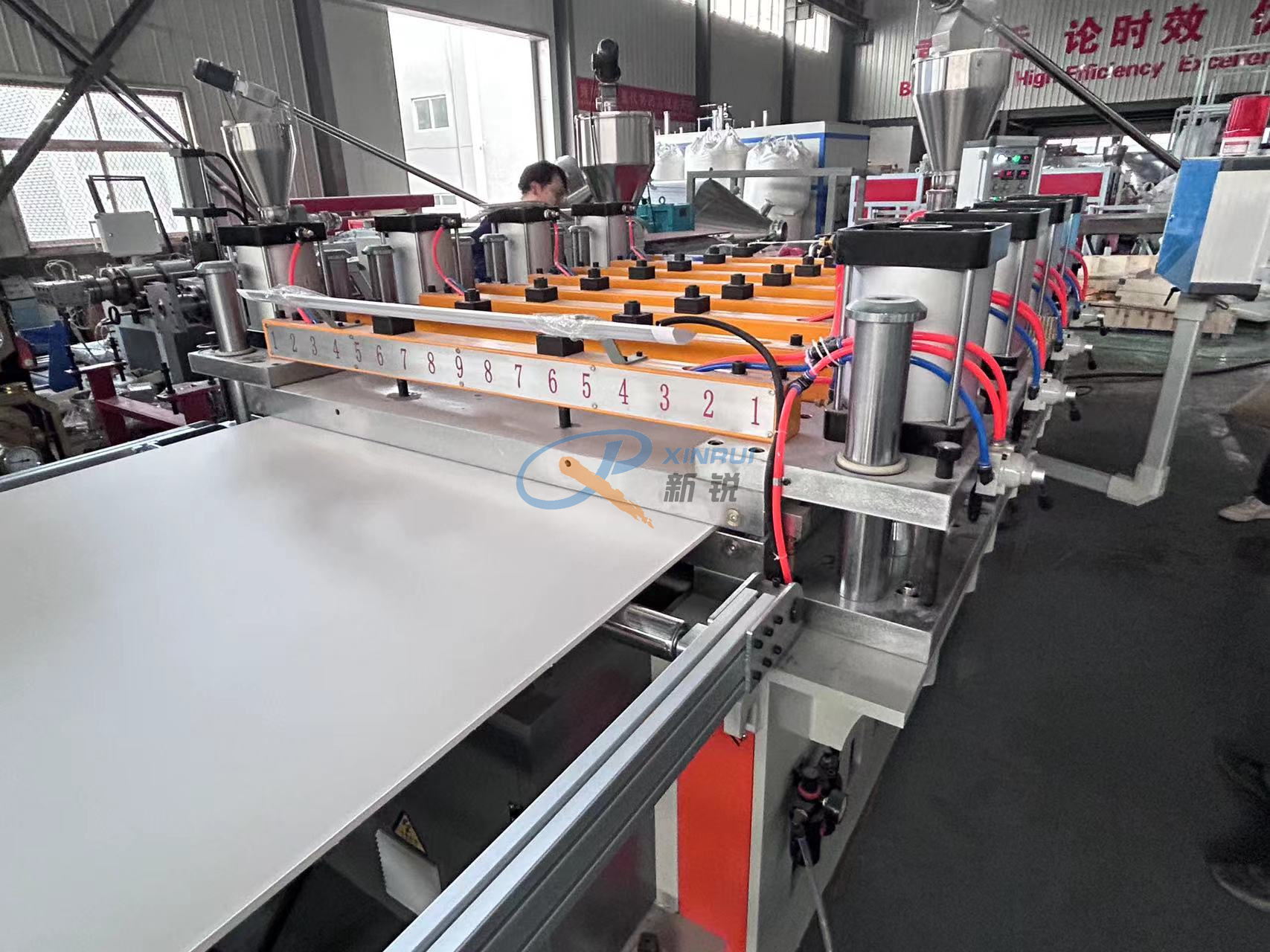 How to produce PVC foam board?