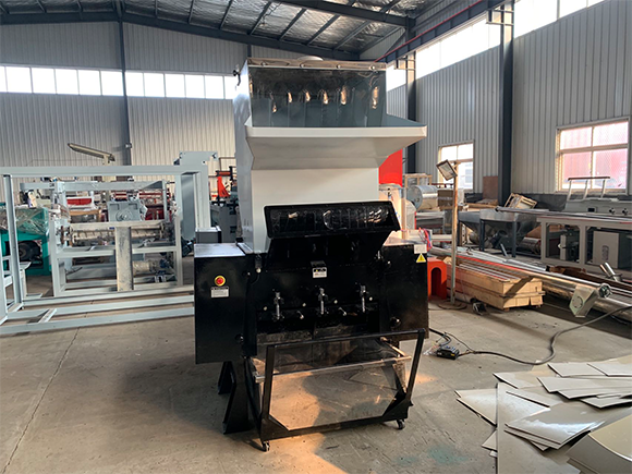 Plastic Crusher Machine